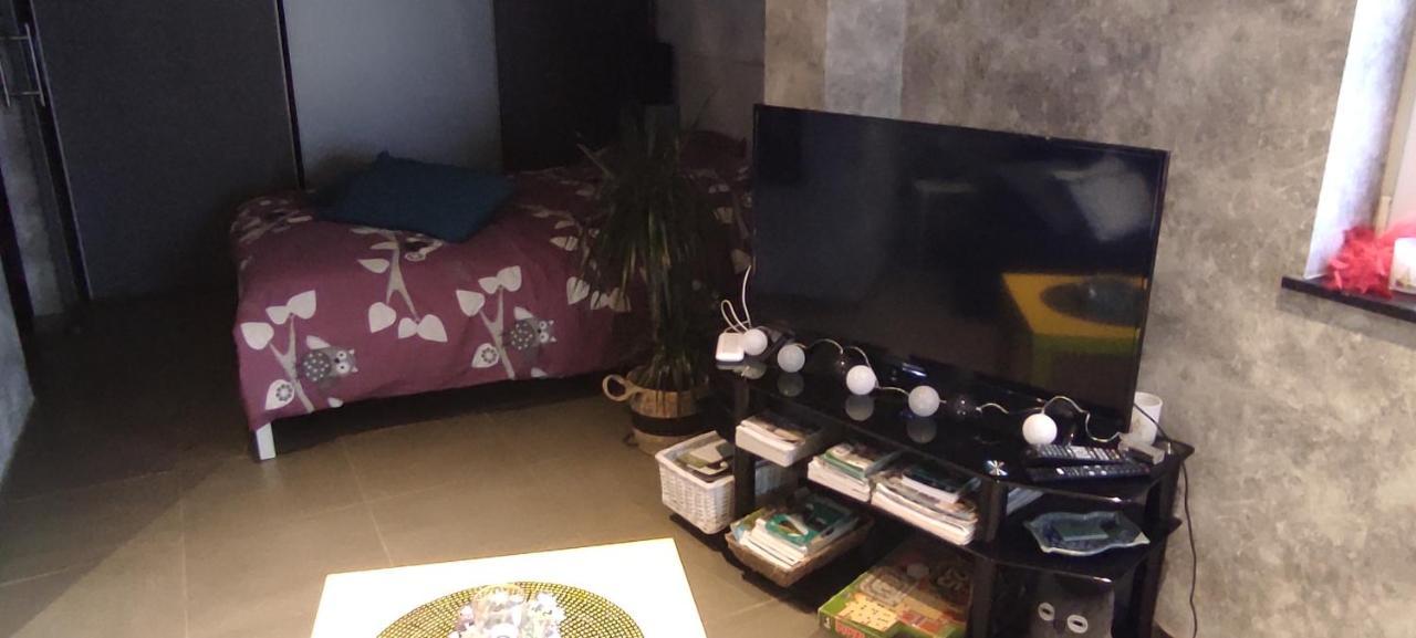 Studio gîte Eul Cat Huant Dergneau Extérieur photo